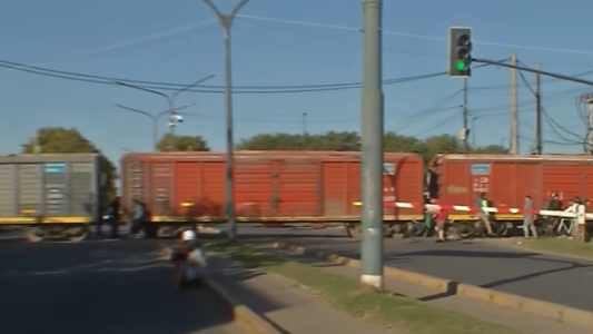 Un tren descarriló en zona oeste y cortó el tránsito durante más de seis horas
