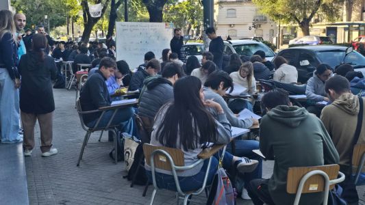 Clases abiertas para exigir el cumplimiento de la Ley de Financiamiento Universitario