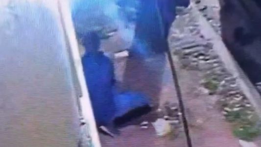 Un delincuente robó flexibles de gas en barrio Sarmiento