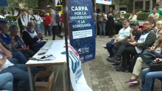 Ruidazo en la UNR: protesta por el incumplimiento de la Ley de Financiamiento Universitario