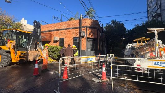 Vecinos de barrio Pichincha sin agua desde el fin de semana por un caño roto
