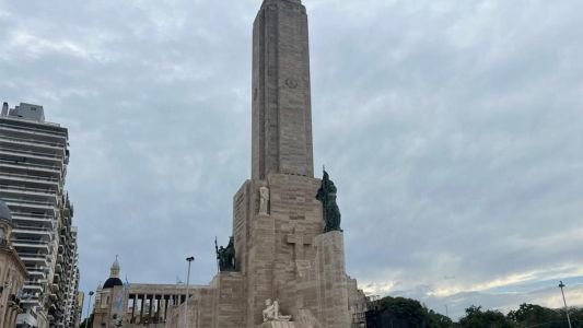 Se suspendió el Vía Crucis en el Monumento a la Bandera por las fuertes tormentas