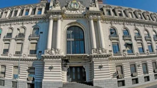 Grave revelación: remeras declaradas a $14 en la Aduana para eludir impuestos y descontrol con celulares