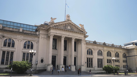 Docentes de la UNR inician un paro total de actividades por una semana