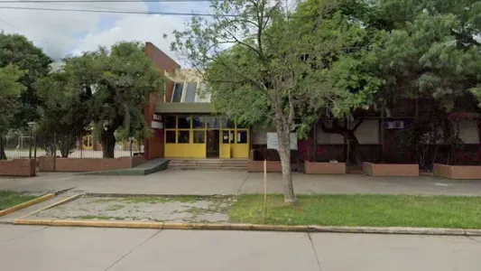 Vuelta a clases en San Cristóbal: la escuela recordó a la víctima con un minuto de silencio