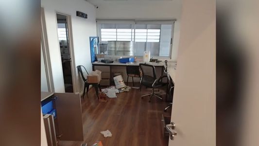 Robo en un local de Roldán: delincuentes desactivaron la alarma y se llevaron computadoras y televisores