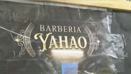 Villa Gobernador Gálvez: tiene 11 años y realizó un curso de peluquería
