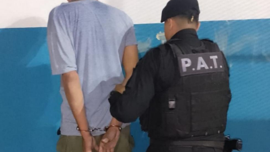 Detenido por amenazar y agredir a su padre con una navaja táctica