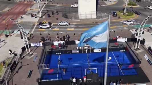 El Obelisco se transformó en cancha de pádel
