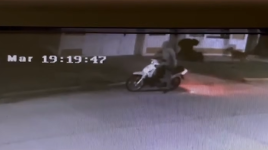 Brutal golpiza y robo a una joven en San Lorenzo: vecinos intervinieron para ayudarla