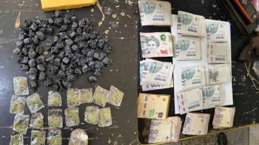 Robo, persecución y ocho detenidos: secuestraron droga y un revólver
