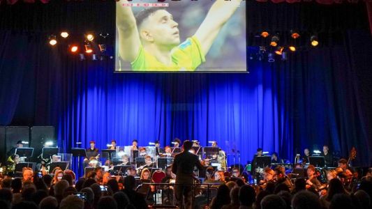 "La Scaloneta Sinfónica" vuelve con fútbol y música en el Teatro El Círculo