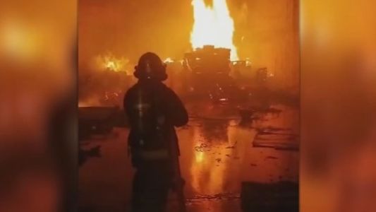 Incendio en un galpón abandonado de barrio Las Delicias