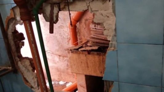 Intento de robo en una joyería: delincuentes hicieron un boquete y escaparon