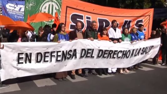 Marcha Nacional por la Salud en Rosario: reclaman mejores condiciones laborales y denuncian el desfinanciamiento del sistema