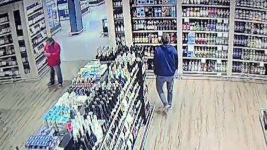 Intentó llevarse dos botellas de whisky y terminó detenido