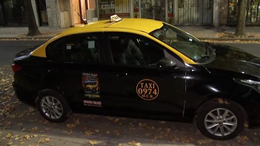 Comenzaron a circular los primeros taxis con publicidad