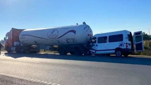 Tragedia en la Autopista Rosario-Santa Fe: murió el cantante de un grupo de cumbia tras impactar contra un camión