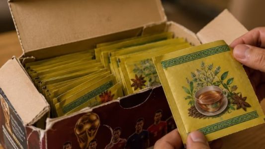 Estafa insólita en Lima: compró figuritas del Mundial y no encontró lo que esperaba