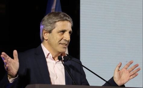 Caputo quiere convencer a los contadores del plan de Inocencia Fiscal