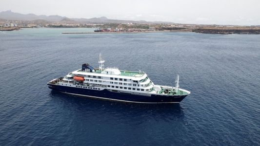 Finaliza la evacuación del crucero con hantavirus: los tripulantes regresan a sus países bajo control médico