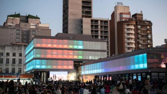 El Centro Cultural Fontanarrosa organiza jornadas para intercambiar figuritas del Mundial 2026