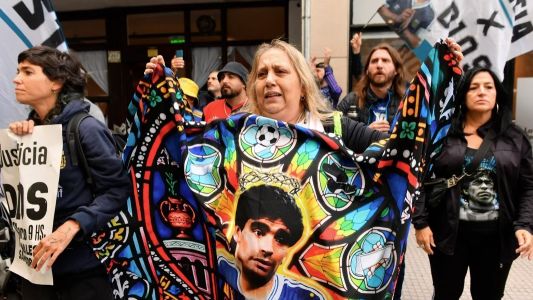 Maradona tenía cirrosis hepática y un edema cerebral al momento de su muerte según las pericias médicas