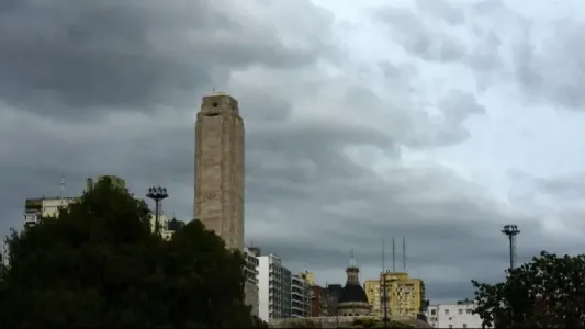 Clima en Rosario: domingo gris con marcado descenso de temperatura y viento sur en la región