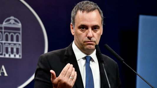El comunicado de Adorni tras las críticas por ingresar al Régimen Simplificado de Ganancias