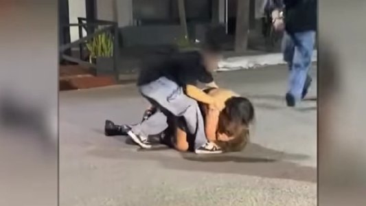 Una joven permanece internada tras sufrir un grave golpe a la salida de un pub en Entre Ríos