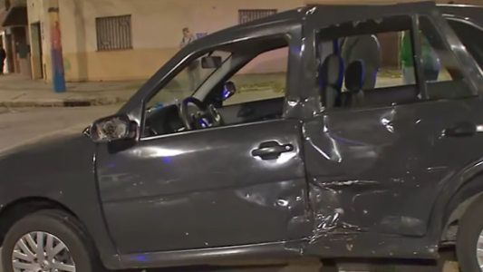 Fuerte choque en Servando Bayo y San Juan: una mujer resultó herida