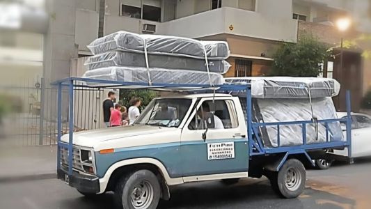 Le robaron el flete a los empujones