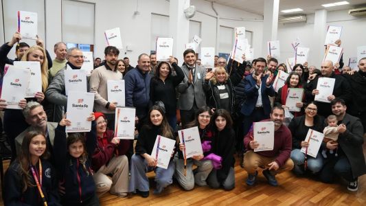 Más de 100 familias rosarinas recibieron la escritura de sus casas