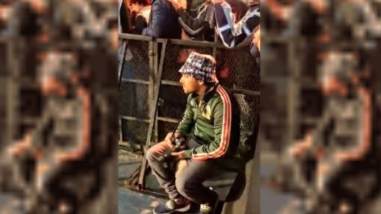 Pablo Grillo registró la despedida de los fanáticos en el velatorio del Indio Solari