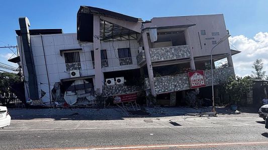 Al menos 15 muertos y 134 heridos por un terremoto de magnitud 7,8 en Filipinas
