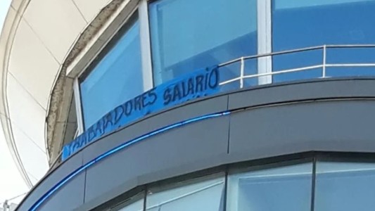 Controladores aéreos anuncian posibles huelgas durante las fiestas