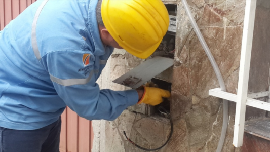 La EPE identificó 78 casos con consumos excesivos y dio de baja a 1.506 usuarios