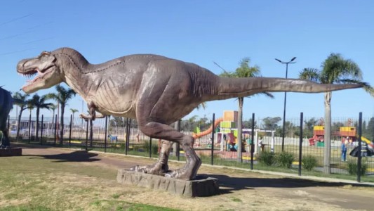 Puerto de las Infancias estrena “Tierra de Dinosaurios”: un parque temático a minutos de Rosario