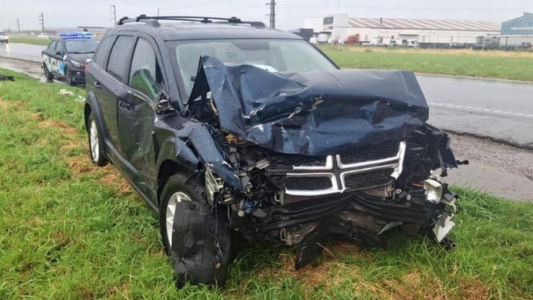 Fuerte colisión en la autopista Rosario-Buenos Aires causa tres lesionados