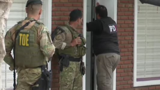 Violencia y  drogas, múltiples allanamientos: desmantelaron bunkers de droga en Rosario