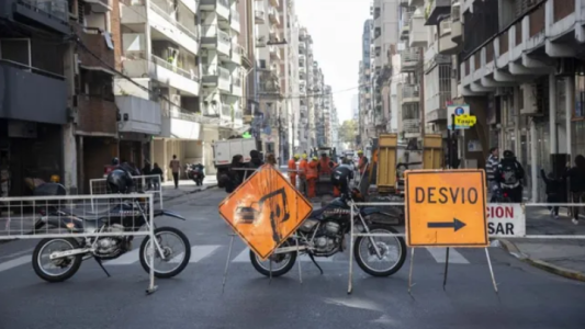La Municipalidad continúa mejorando las calles de la ciudad, afectando el tránsito en varias zonas.