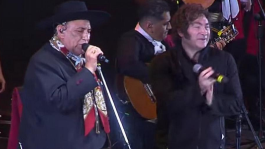 Jesús María: Javier Milei cantó “Amor Salvaje” con el Chaqueño Palavecino y le agradeció a Córdoba