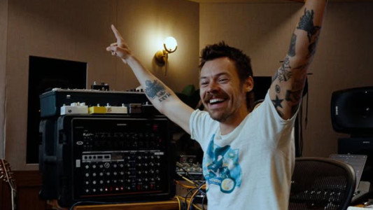 Harry Styles lanza "Aperture", el primer adelanto de su nuevo álbum