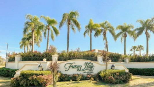 Detienen a empleada por robar dólares en Funes