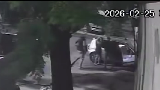 Terror en Gerli: padres aterrados, chicos en medio de un robo