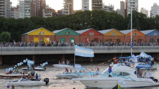 Rosario revive su tradicional caravana náutica después de casi una década