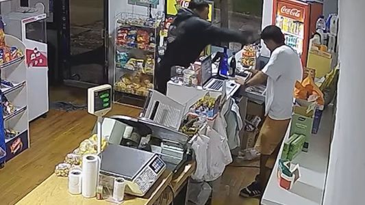 Violento robo en Cañada Gómez: golpearon al encargado y uno de los delincuentes fue detenido