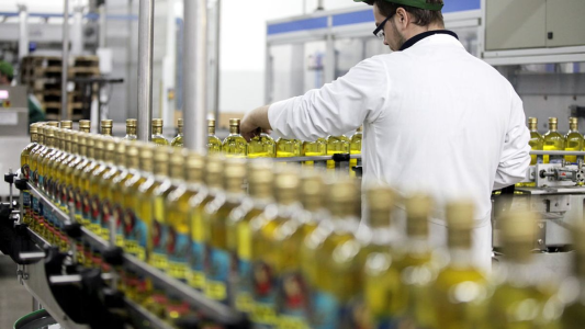 La actividad industrial en Santa Fe cayó un 9,8% y el 68% de los sectores produce menos