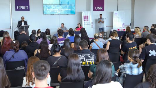 La UNR lanzó la convocatoria 2026 de becas con inscripción online