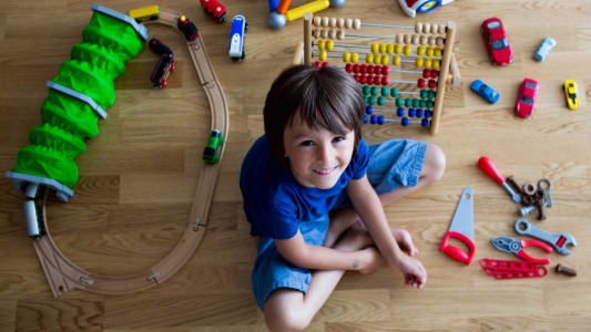 Baja natalidad y regalos tecnológicos ponen en jaque a la industria del juguete